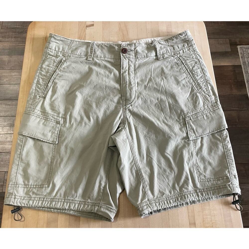 Hollister Classic Fit Khaki Cargo Shorts Vintage Y2K 2000s Men’s 36 Bungee Leg